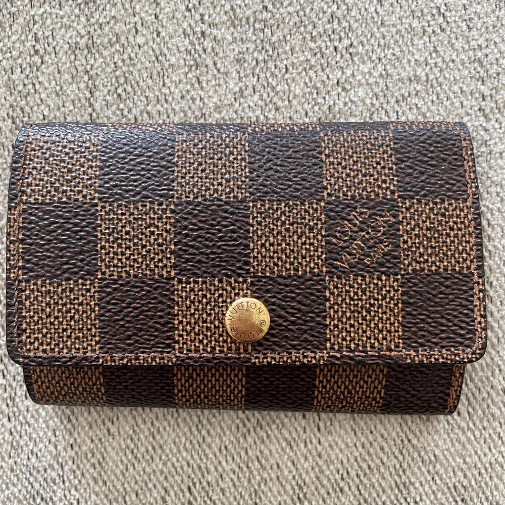 Louis Vuitton 6 Key Holder Damier Ebene